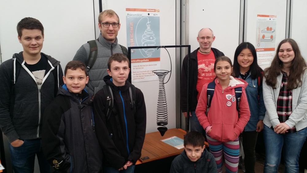 Delegation des HFG bei "Exciting Physics"