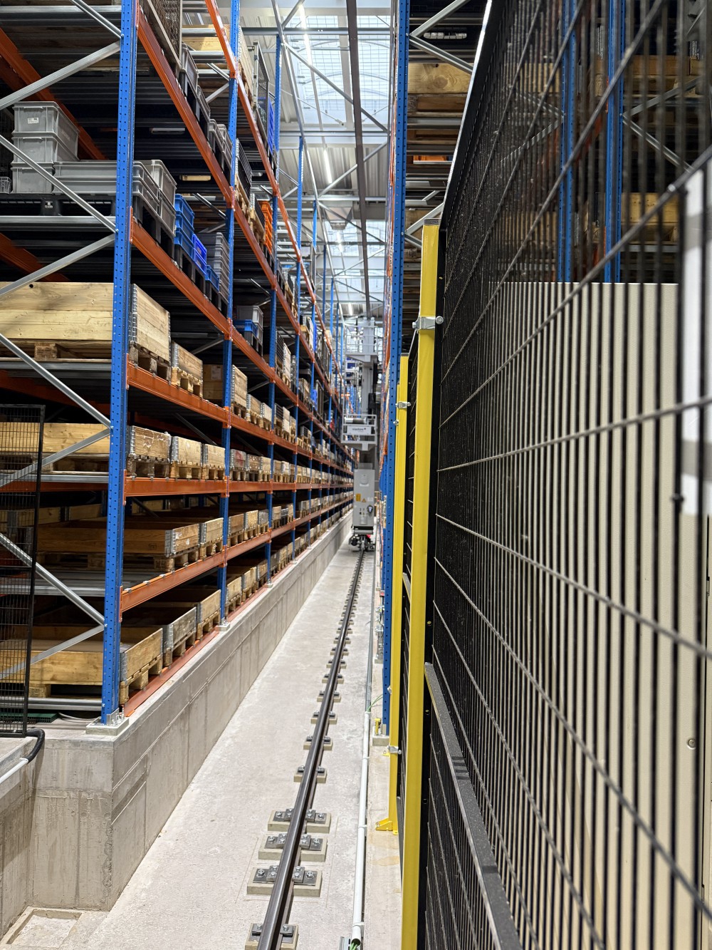 Drehen und Fräsen in höchster Präzision 2 Drehen und Fräsen in höchster Präzision 2