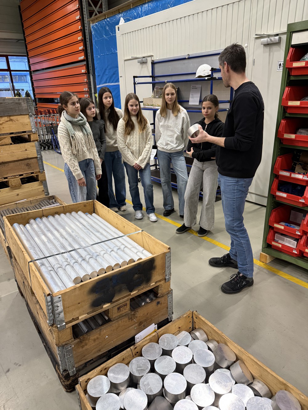 Drehen und Fräsen in höchster Präzision 3 Drehen und Fräsen in höchster Präzision 3