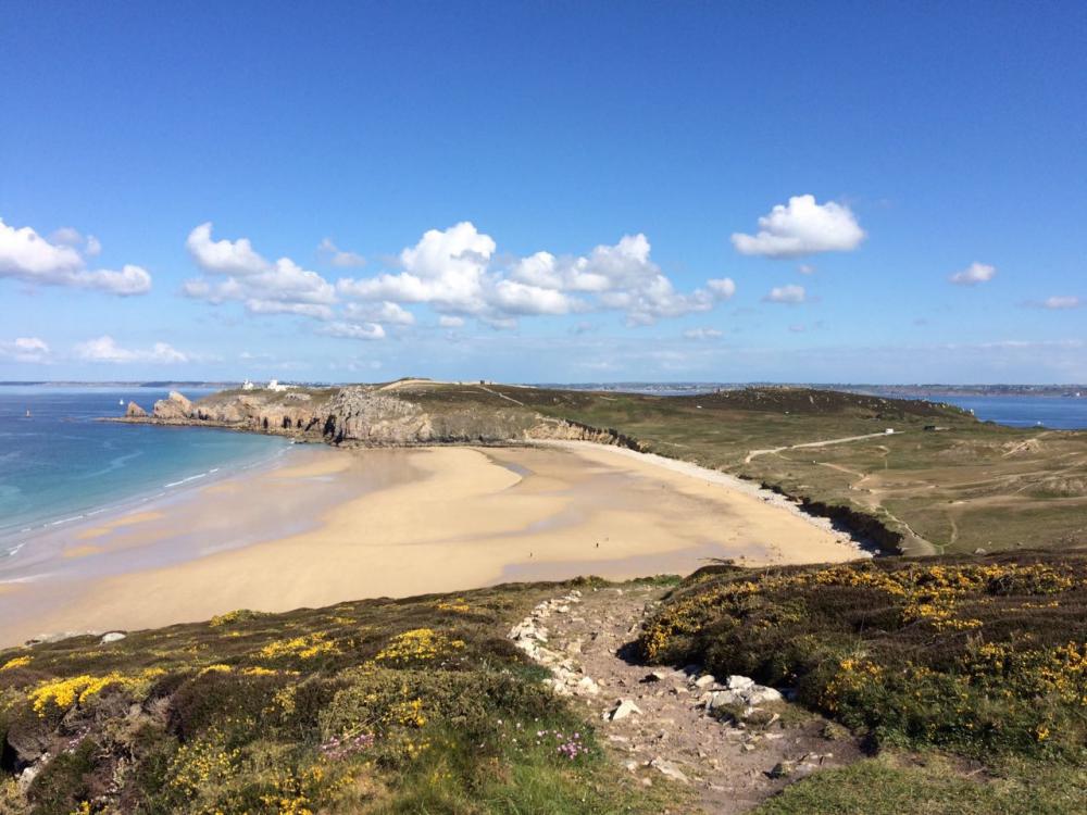 Drittortbegegnung an der französischen Atlantikküste