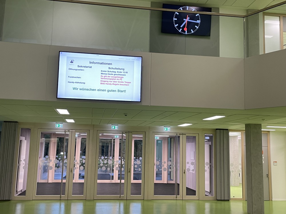 Einzug ins neue Schulhaus 5 Einzug ins neue Schulhaus 5