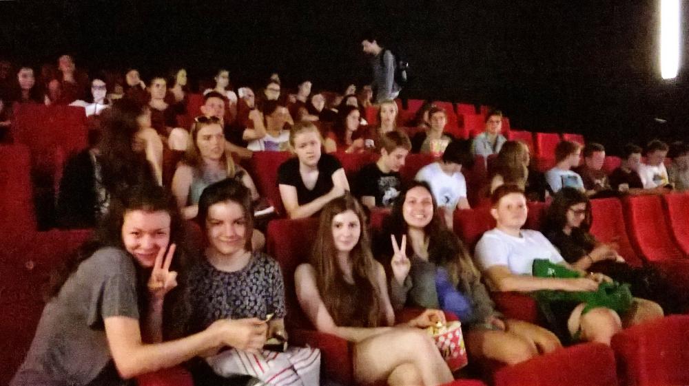 Eisige Kälte bei sommerlichen Temperaturen