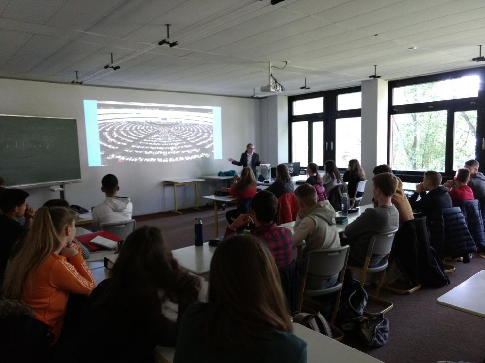 Europa am HFG - Besuch aus dem Europäischen Parlament