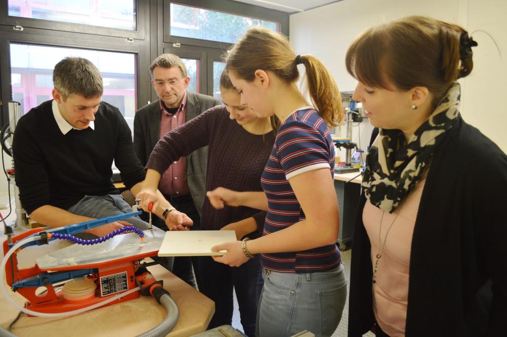 Firma fördert MINT am HFG