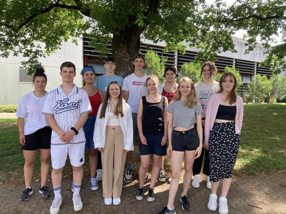 Hervorragende Ergebnisse in der CAE-Prüfung