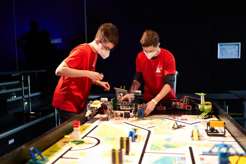 HFG-Teams haben im Regio-Wettbewerb der First Lego League abgeliefert
