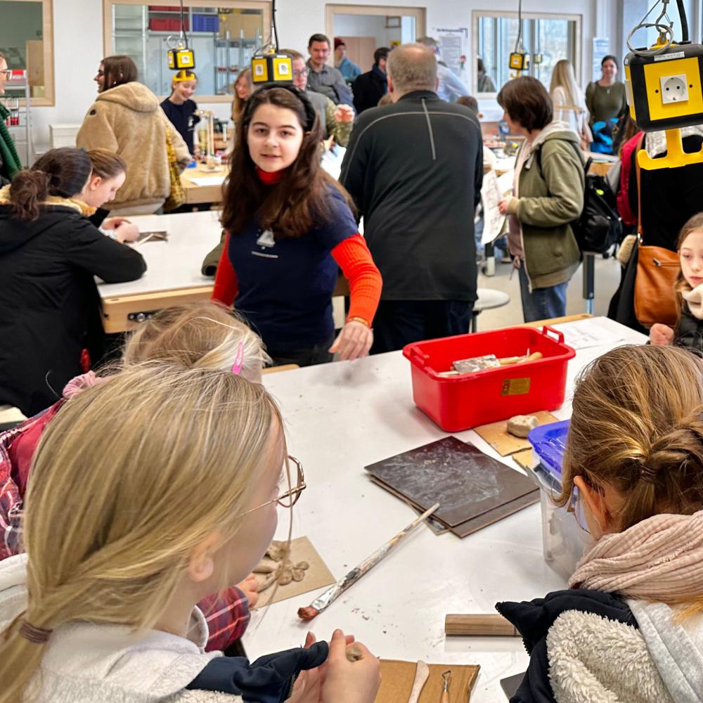 Nächste Generation lernt neues HFG kennen