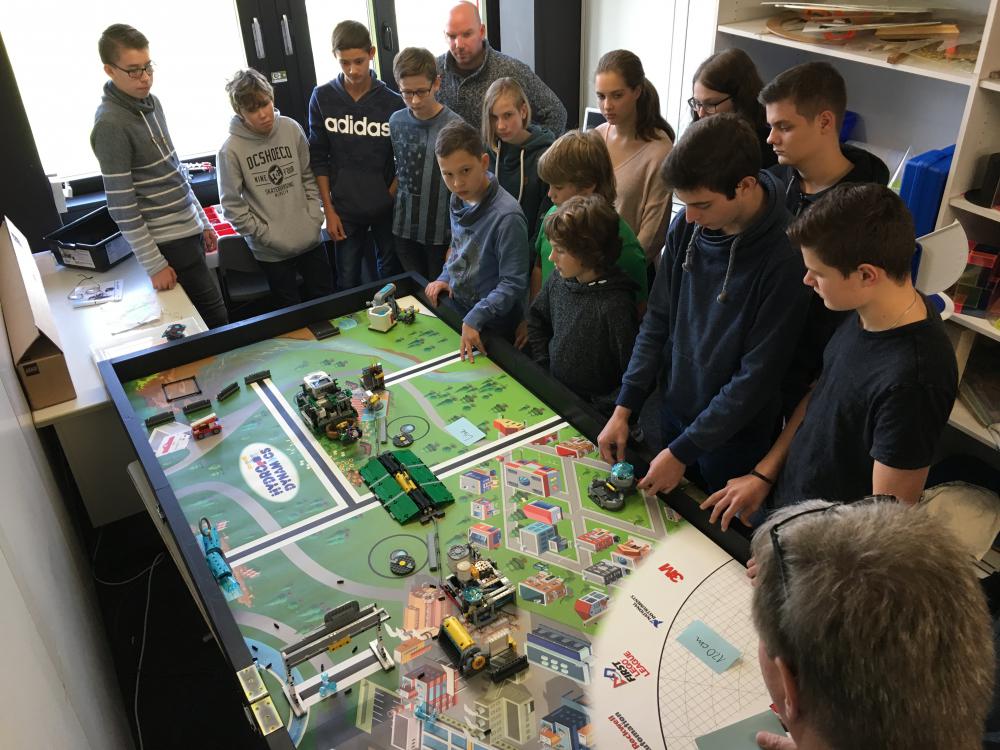 NanoGiants Academy besucht das Hans-Furler-Gymnasium