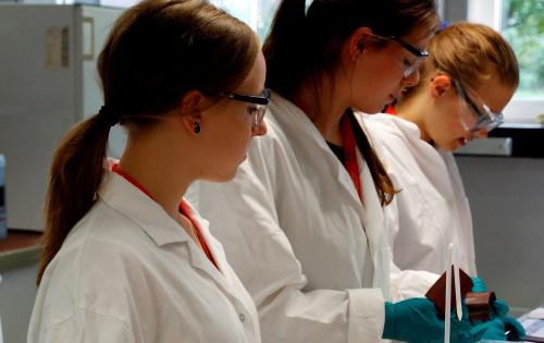 Science Academy mit HFG-Schülerin