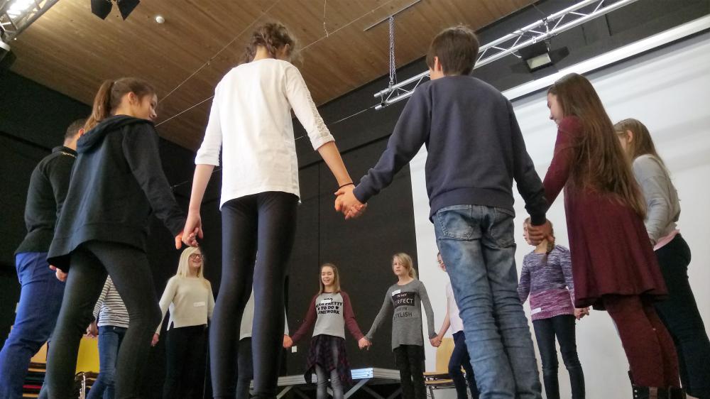 Theaterspielen will gelernt sein