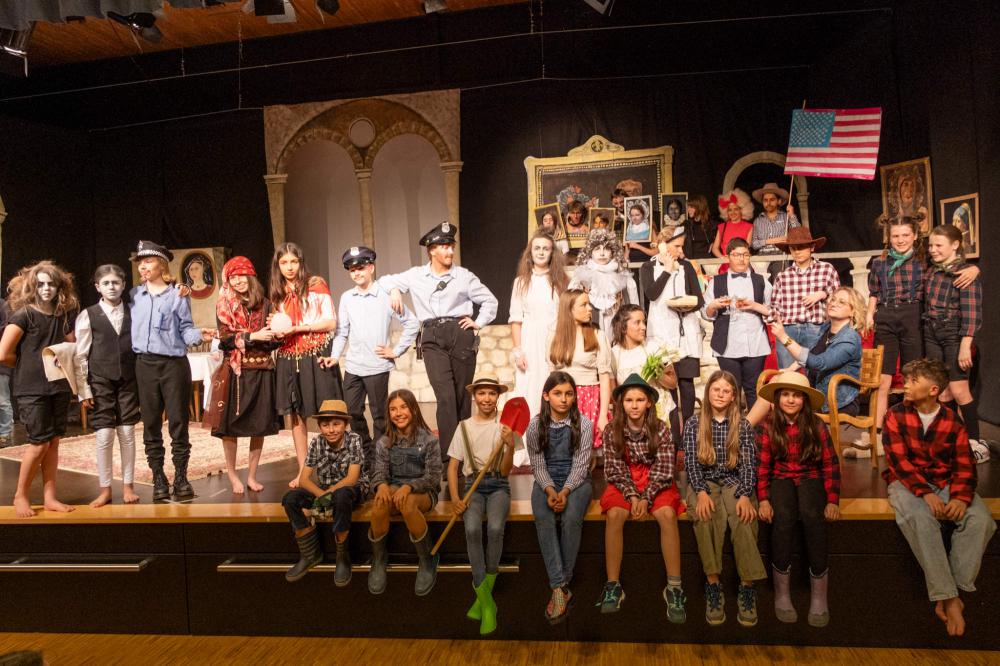 Theaterwerkstatt I und Bigband überzeugen mit einem Stück von Oscar Wilde